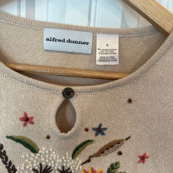 Alfred Dunner Tan Flower Bouquet Sweater Size Small - Picture 4 of 5
